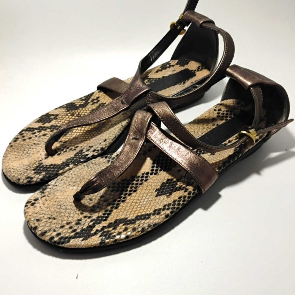 NWOT The Flexx sandals size 8